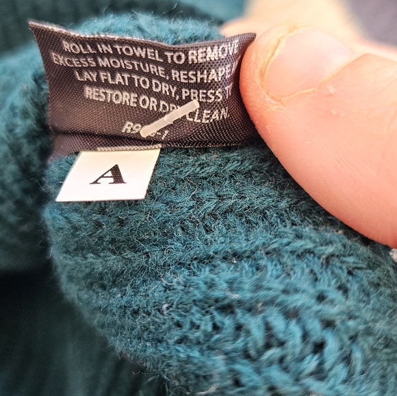 Eileen Fisher 100% Wool Knitted Sweater. Deep Green Size MEDIUM. Collared/button - Picture 7 of 13